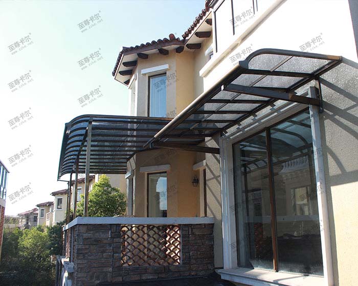 耐力板陽(yáng)臺(tái)雨棚.jpg 耐力板陽(yáng)臺(tái)雨棚.jpg