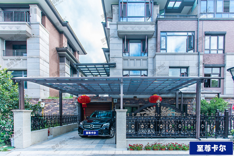 至尊卡爾車棚設(shè)計：唯有將生活提純才能找到合適的汽車棚