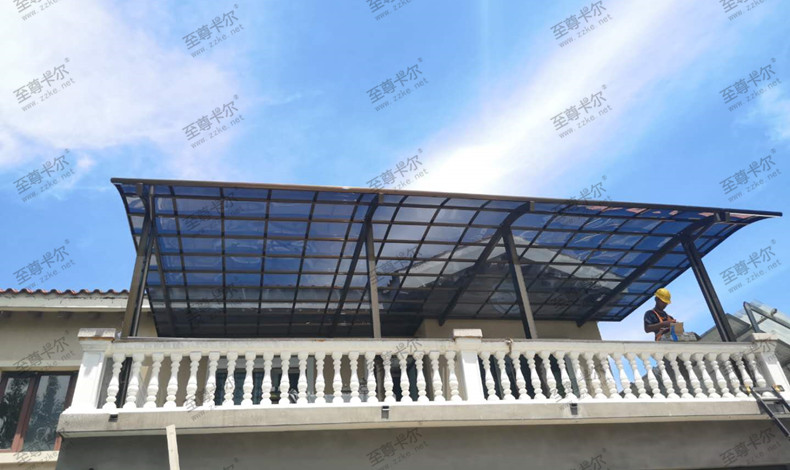 家用雨棚多少錢一平方，雨棚用什么材料好，2w+家庭的家用雨棚挑選心得！