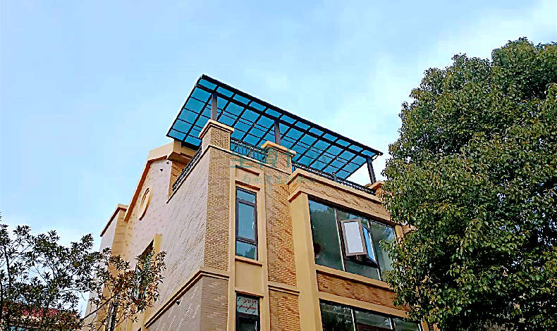 剛搭建的雨棚就生銹漏水，問題出在哪？看看搭建雨棚的注意事項